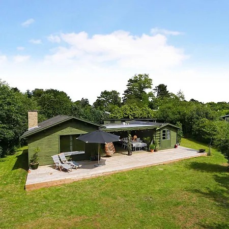 Ferienhaus Classic Danish Summerhouse Close To Ocean, And Forest *
